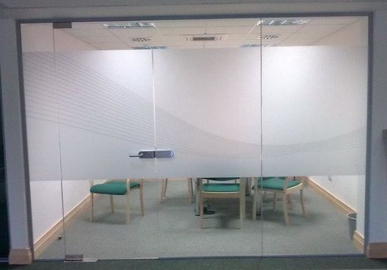 Autocollant en vinyle pailleté résistant aux UV, durable et accrocheur pour surfaces blanches ou argentées